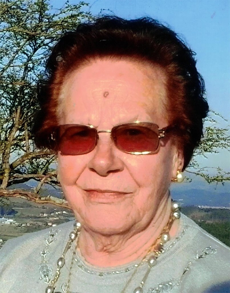 Foto secundaria Dona María Mato Romay